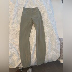 LuluLemon Wunder Train leggings